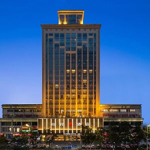 Lucky Holiday International Hotel Pazhou Convention And Exhibition Center Zhujiang New Town Branch - Free Shuttle Bus To Canton Fair Complex During Canton Fair Period & Overseas Buyers Registration Service & Free Vpn Internet Access