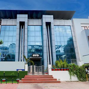 Super Hotel O Raas Inn